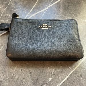Coach Signature Black Wristlet